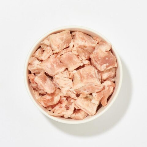 Kaninchenfleisch in Stücken (500g) | haustierkost | Reines Kaninchenfleisch | Grob zerkleinert & tiefgefroren | Ohne synthetische Zusatzstoffe