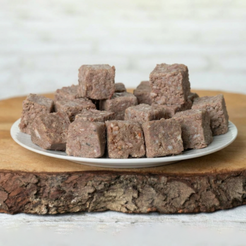 Gourmet-Menü Geflügel mit Hering für Katzen, gewolft